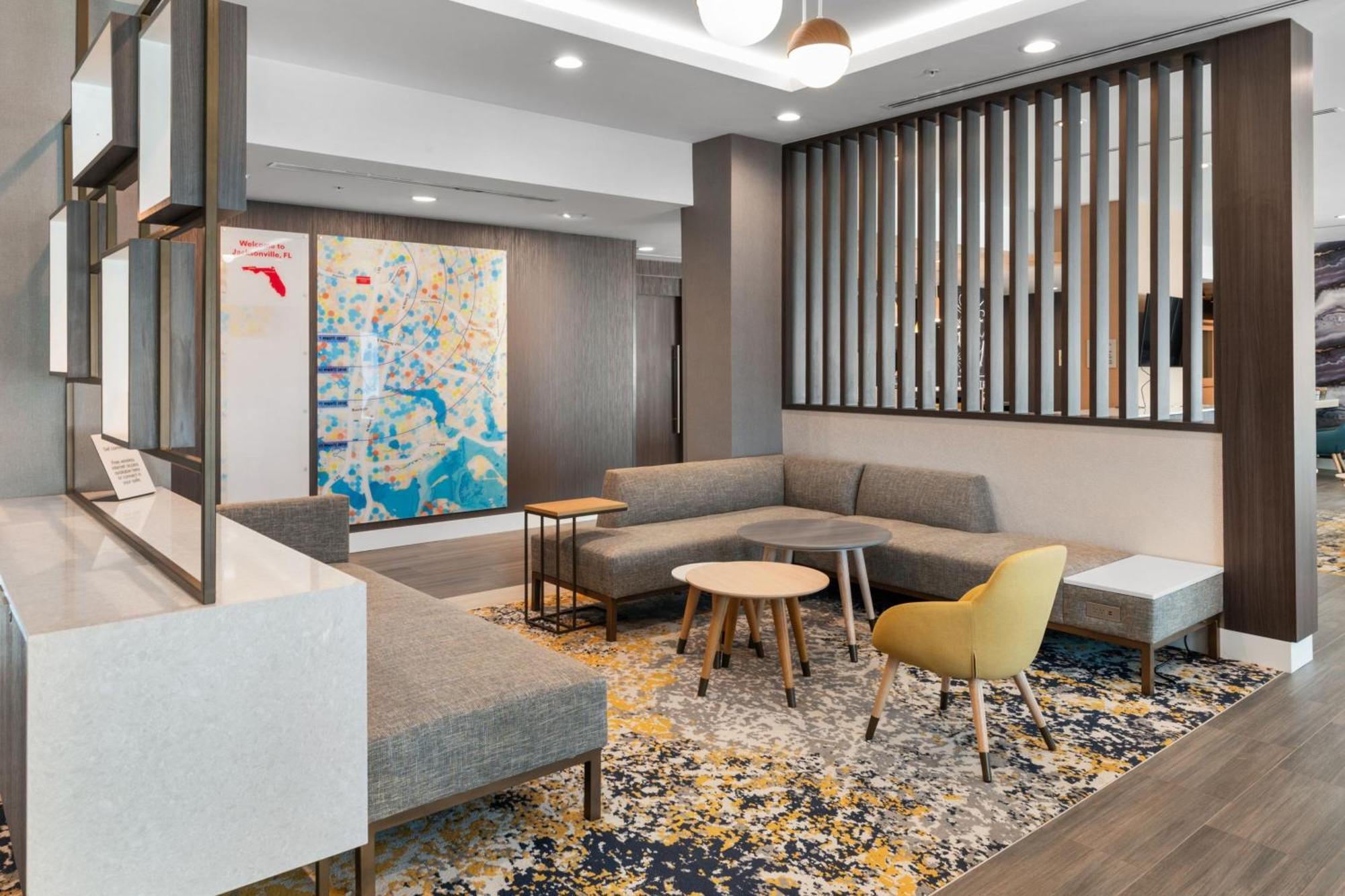 Hotel Towneplace Airport